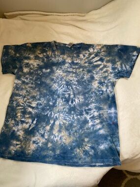 Gildan Blue and Cream Tie-Dye Short Sleeve Tee